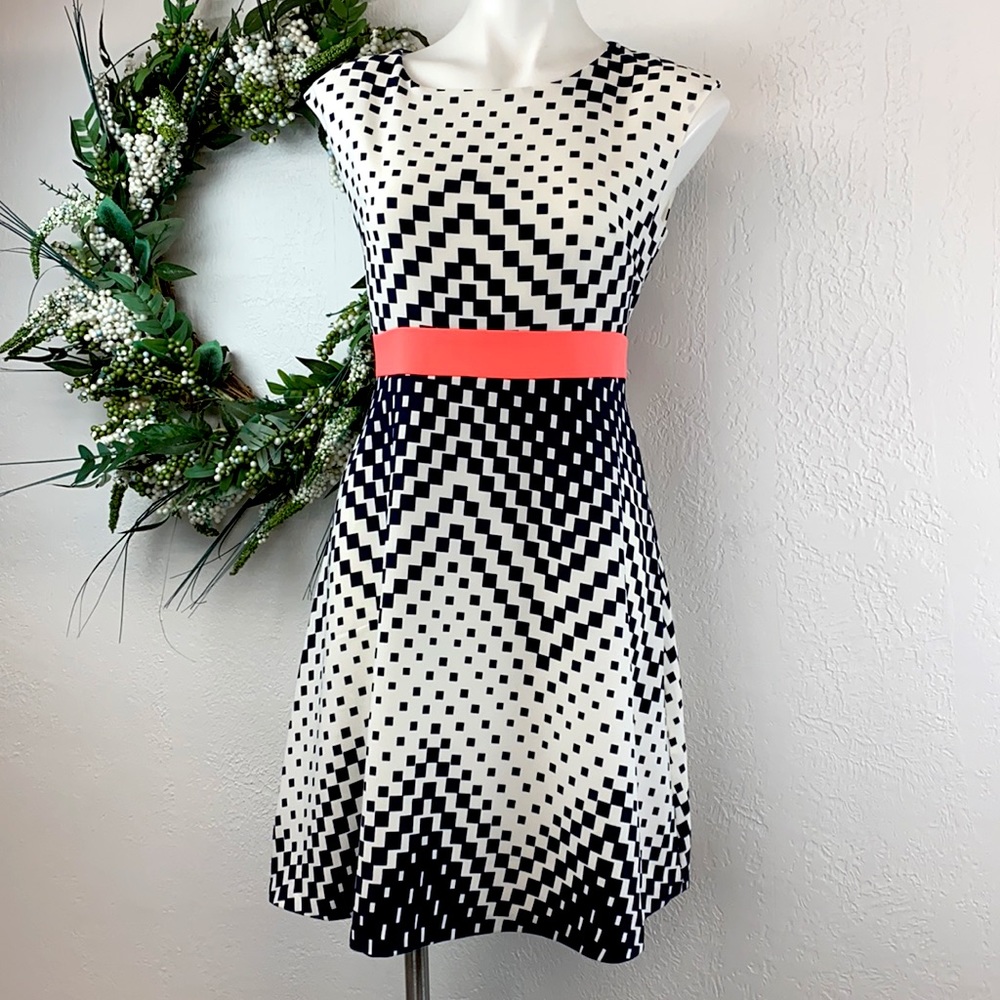💐BOGO Studio One- geometric shift dress
